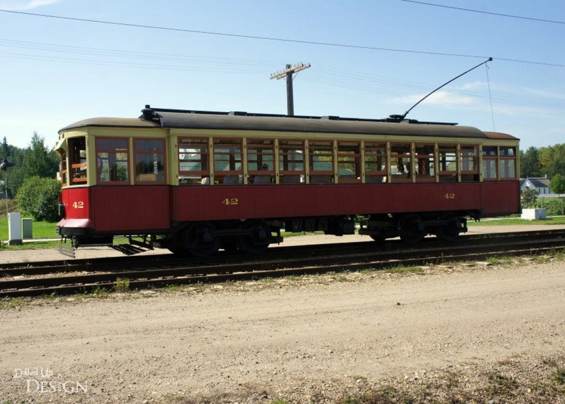 Fort Edmonton Park - Street Car